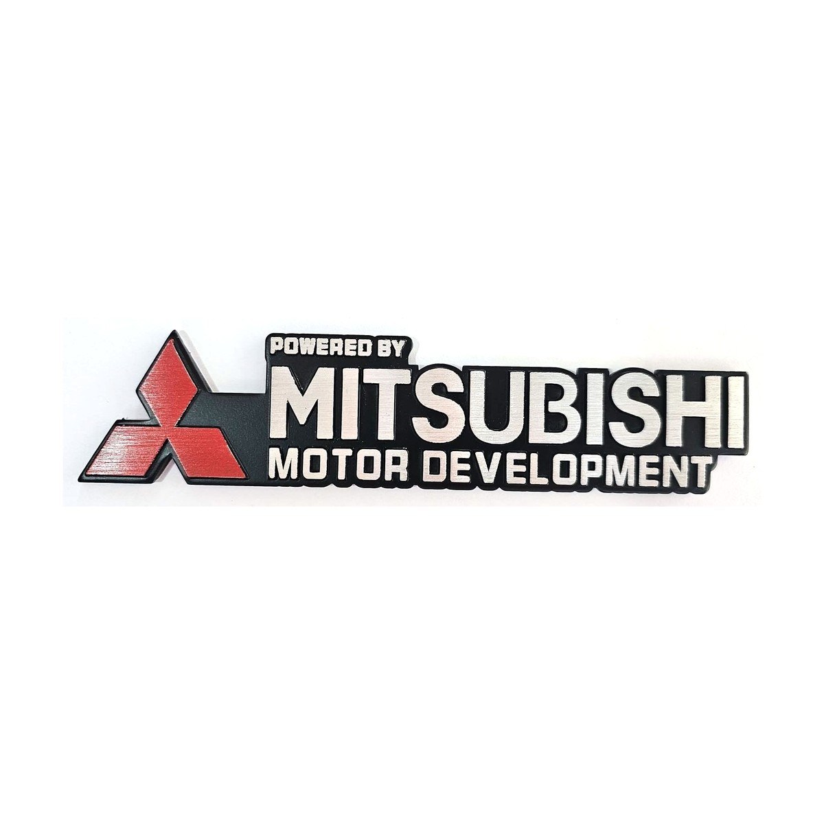 Powered by Mitsubishi Motor Development Yazı Logo (Krom-Kırmızı)
